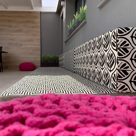 Simonetta Semesterbostad *