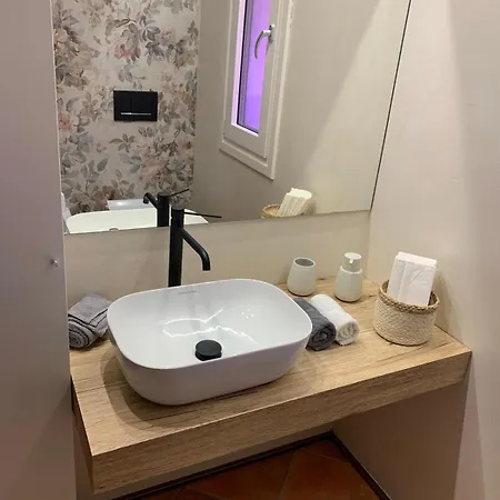 Simonetta Semesterbostad *